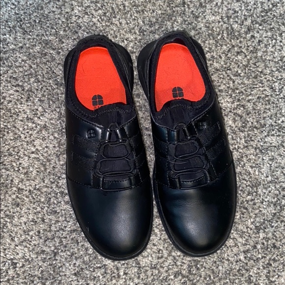 Non Slip Work Shoes - Picture 1 of 3